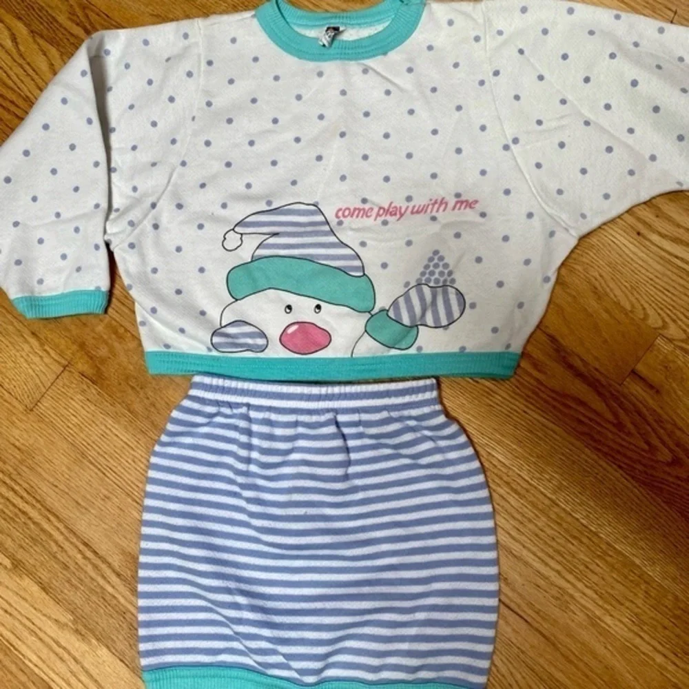 VINTAGE 80s Carter’s two piece Snowman Skirt and Sweatshirt 6 Cotton Blend